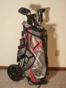 lot 143 image: Top Flite XL Right-Handed Golf Club Set