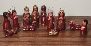 lot 125C image: Adorable Vintage Spanish Nativity Figures