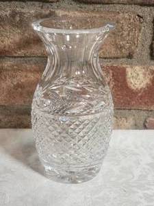 lot 39B image: Beautiful Waterford Fine Crystal Vase