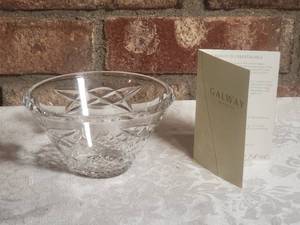 lot 37 image: Stunning Galway Fine Crystal Nut Bowl