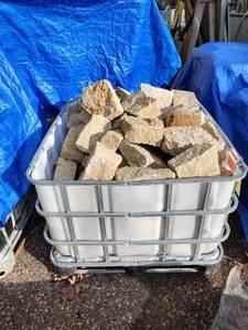 4000 LBS Full Veneer Stone 48 L x 40 W x 30 H