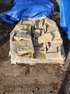 37 LnFt Thin Veneer Corner Stones approx 450 lbs