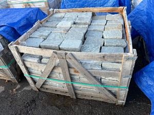 2000 LBS Cobbles 2 x 6 x 8 Tag reads 48 x 40W