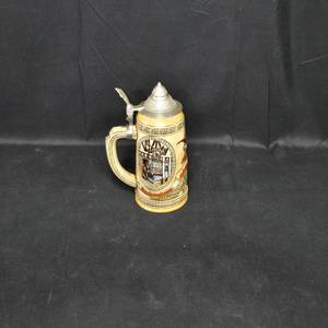 lot 23 image: Vintage Budweiser Beer Stein - King of Beers Collectible