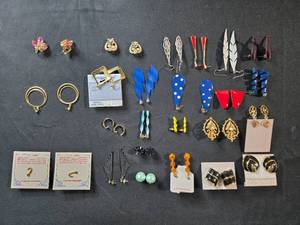 lot 91 image: Variety Group of Vintage Earrings - Including Hoops, Studs, and Dangles