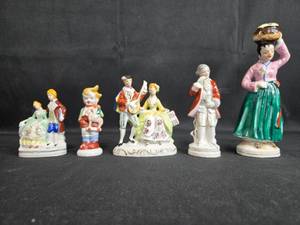 lot 118 image: Collection of 5 Vintage Japanese Porcelain Figurines - Inc Occupied Japan