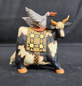 lot 149 image: Williraye Stowaway Cow and Bird Figurine - Colorful Folk Art