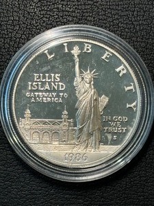 lot 172 image: 1986-S Statue of Liberty Silver Dollar Proof