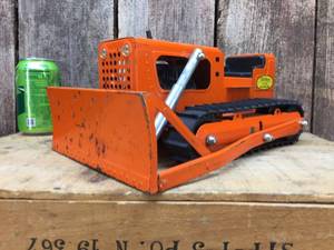 lot 107 image: Vintage Tonka Giant Bulldozer