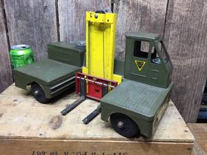 lot 111 image: Vintage Baker Industrial Truck for Ny-Lint Toys