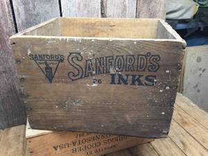 lot 120 image: Antique Sanfords Inks - Wooden Crate - 17 12 x 13 x 12 14