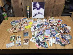lot 133 image: MLB Cards from Early-Mid 90s with a Few Older
