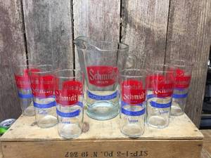lot 157 image: Vintage Schmidt Beer Pitcher & 6 12 Liter Glasses