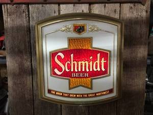 lot 159 image: Vintage Schmidt Beer Light-Up Motion Sign 19 x 22 Works