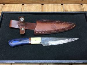 lot 175 image: Damascus Steel Knife wSheath