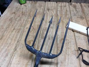 lot 191 image: Vintage 5 Tine Fishing Spear 56