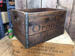 lot 192 image: Vintage Drink Orange Crush Wooden Crate