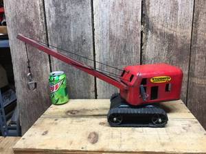 lot 264 image: Vintage Wyandotte Construction Co - Crane