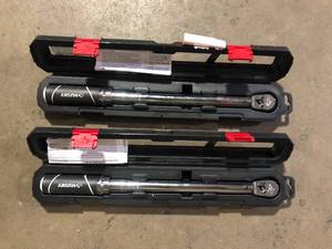 lot 50 image: Lot of Husky 38 in. Drive Torque Wrench 20 ft.lbs. to 100 ft.lbs.  Customer Returns See Pictures