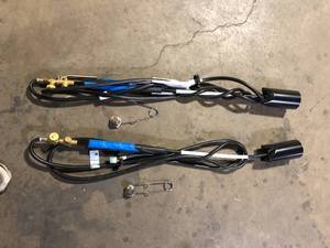 lot 33 image: Lot of Flame King 500,000 BTU Propane Gas Torch Kit Heavy-Duty Weed Burner  Customer Returns See Pictures