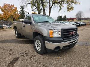 2013 GMC Sierra 1500 Pickup Truck with 6 Box