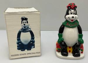 lot 1 image: HAMMS Bear Christmas Theme Salt & Pepper Shaker (NIB)