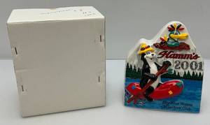 lot 3 image: 2001 HAMMs Sky Blue Waters Collectors Club Piece (NIB)
