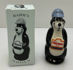 lot 10 image: Hamms Seatle 96 Limited Edition Bear (NIB)