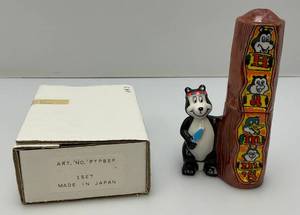 lot 12 image: HAMMS Bear Salt & Pepper Totem Pole (NIB)