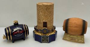 lot 19 image: Misc. Jim Beam Display Pieces & More