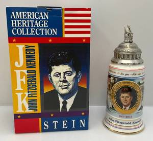 lot 80 image: 1993 American Heritage Collectible JFK Porcelain Stein (NIB)