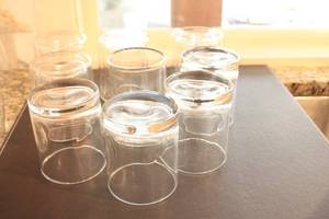 lot 67 image: Set of 10 Clear Glass Tumblers - Various Sizes
