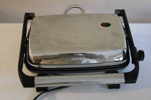 lot 89 image: Hamilton Beach Grill Press - Countertop Electric Grill