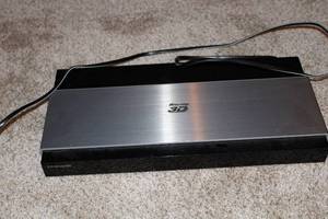 lot E-100 image: Samsung Blu-Ray 3D Disc Player Model BD-F7500
