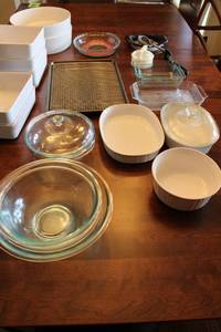 lot 121 image: Assortment of Glass and Ceramic Baking Dishes with Kitchen Tools