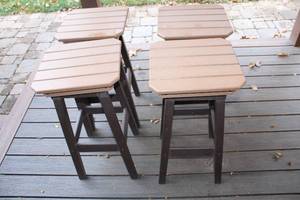 lot A-161 image: Set of 4 Outdoor Bar Stools - Adjustable Height with Slatted Top