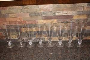 lot 193 image: Set of 8 Elegant Crystal Champagne Flutes with Decorative Base