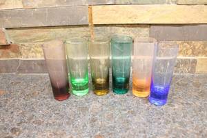 lot 196 image: Set of 6 Colorful Vintage Shot Glasses