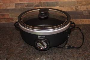 lot 211 image: ICook Electric Slow Cooker - 4 Quart