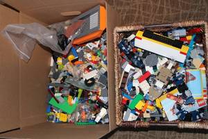 lot 251 image: Large Lot of LEGO Bricks and Accessories - Mixed Colors and Styles