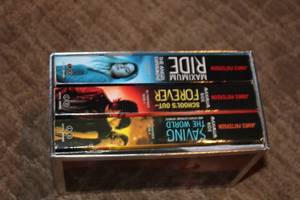 lot 253 image: Set of 3 Unopened James Patterson Novels - Maximum Ride Series