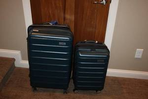 lot 257 image: Set of 2 Samsonite Hard Shell Luggage - Large and Carry-On