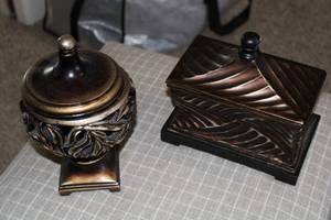 lot 289 image: Set of 2 Decorative Storage Boxes - Vintage Style