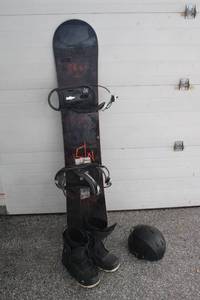 lot 299 image: Used Convoy 51 Snowboard with Bindings, Size 9 Boots, and Helmet