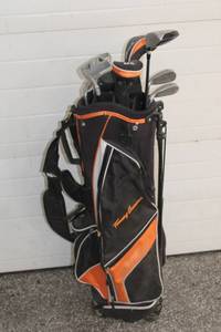 lot 307 image: Tommy Armour Diamond Scot Golf Club Set with Carry Bag