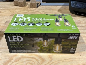 lot 39 image: 48 Foot LED String Lights