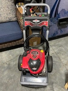 lot 47 image: Briggs & Stratton Gas Pressure Washer