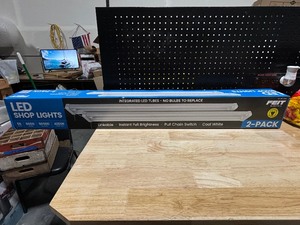 lot 14 image: 2 Pack LED Shop Lights