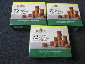 lot 20 image: 3- Burpee Super Growing Pellets...