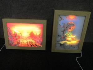 lot 67 image: 2- Lit Wall Dcor Pictures with US...